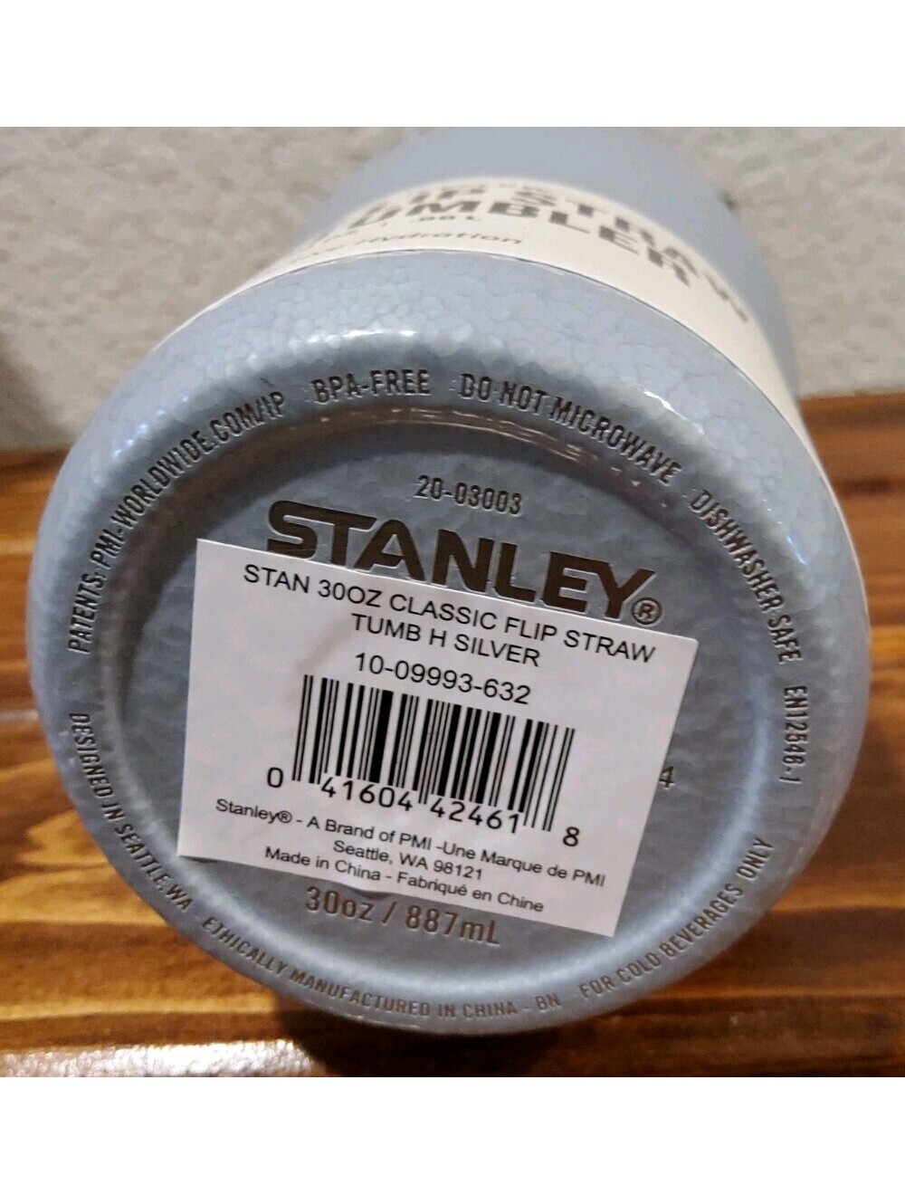 Stanley 30 oz Stainless Steel Ice Flow Flip Straw Tumbler Silver Insulated - Picture 4 of 4